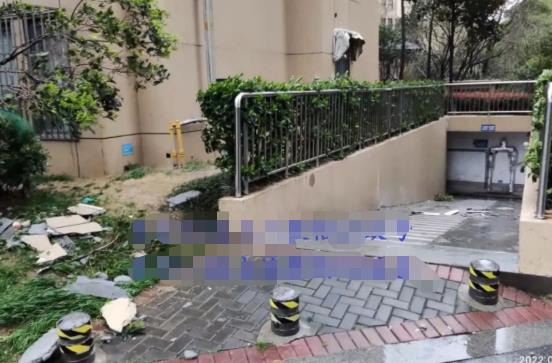 ���L������ҹ�Ͼ���С�^�l���≦Ó�䣬һ˽��܇�K������ԡ����ݡ�